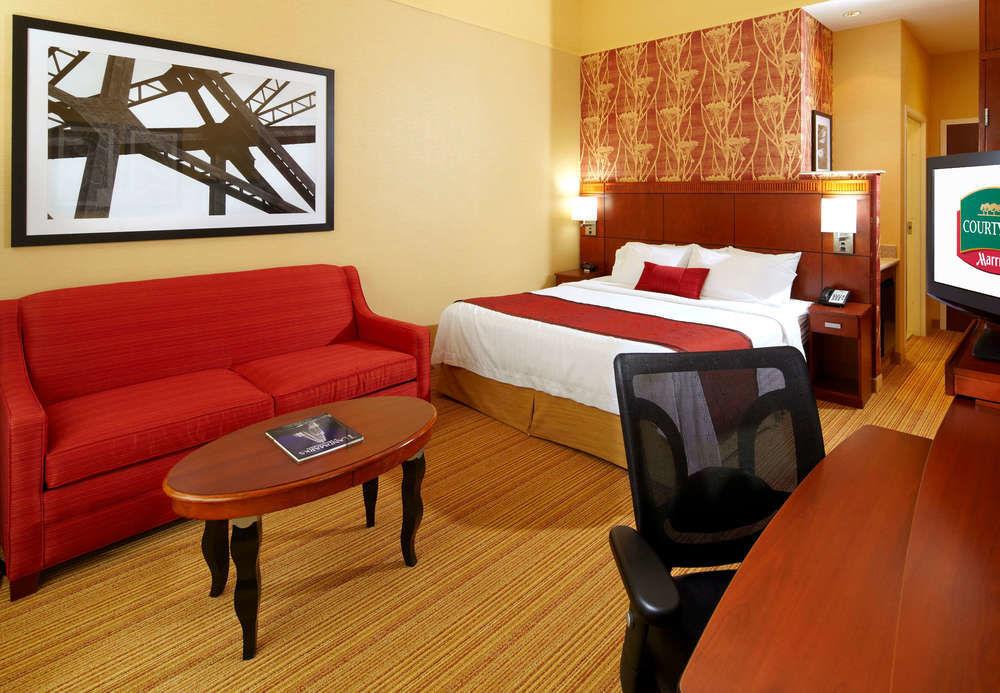 Courtyard By Marriott Pittsburgh Downtown Hotel Екстериор снимка