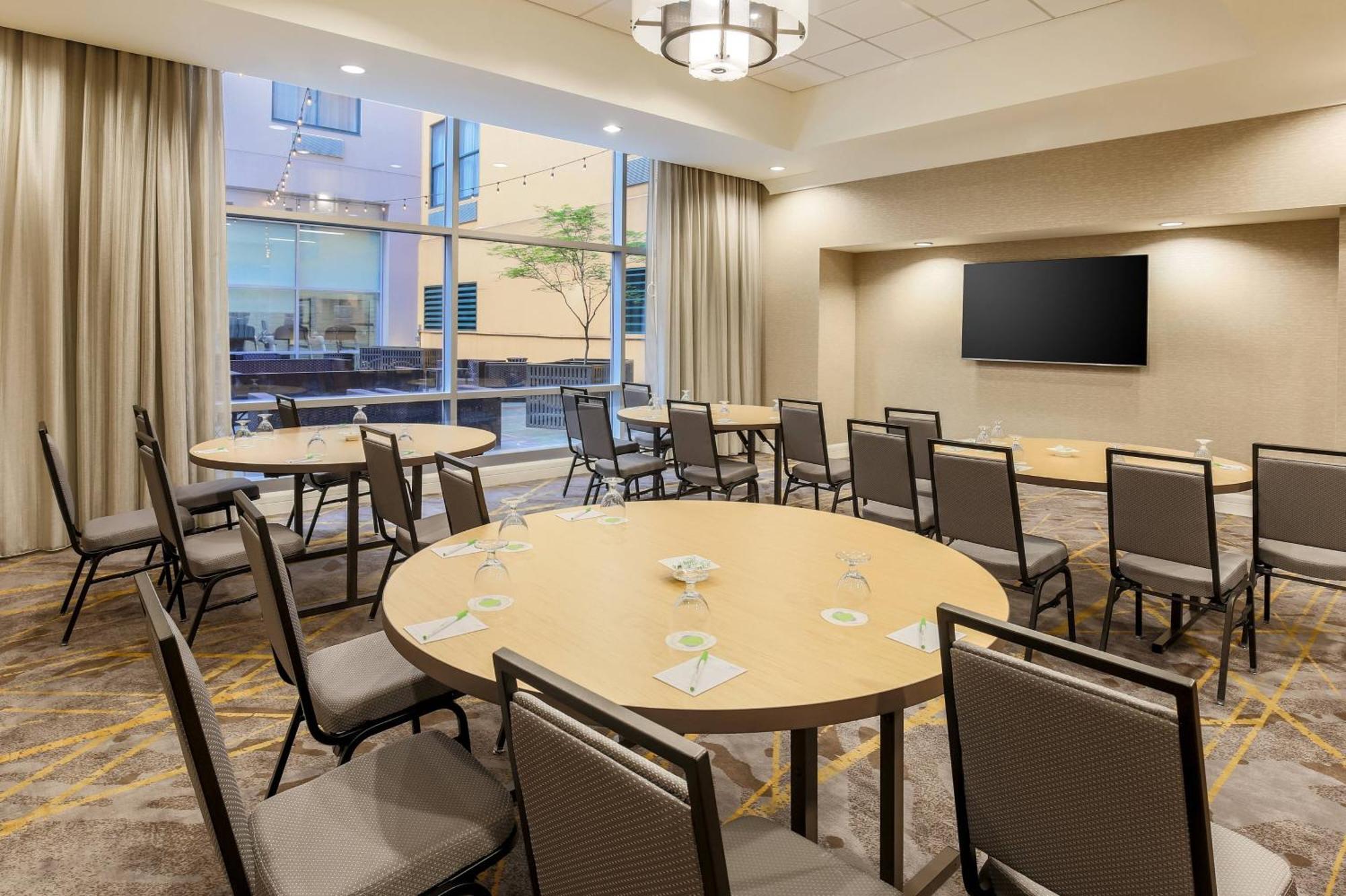 Courtyard By Marriott Pittsburgh Downtown Hotel Екстериор снимка